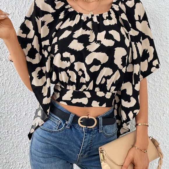 Off-shoulder Batwing Blouse - Picture 3 of 5